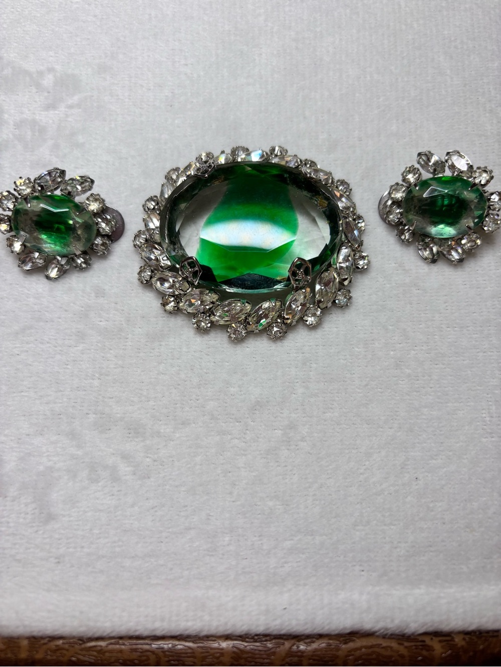 Vintage Green Givre Art Glass Cabochon Brooch Earrings Demi Parure
